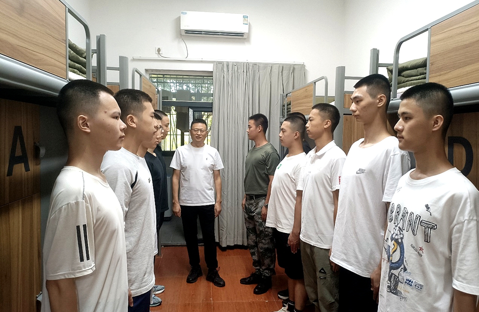 看望军士生 看望军士生