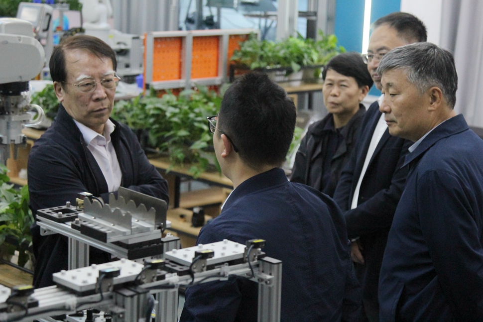 IMG_9919(1) IMG_9919(1)