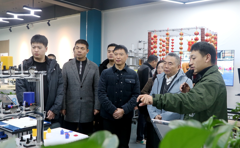 IMG_0423(1) IMG_0423(1)