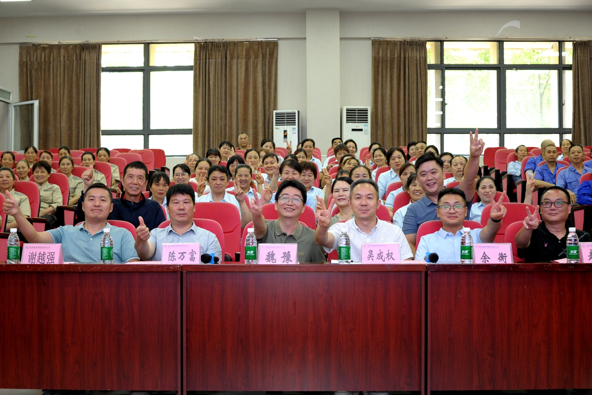 cdb1fb0aa7ea793b755b3f5041b1a74(1)