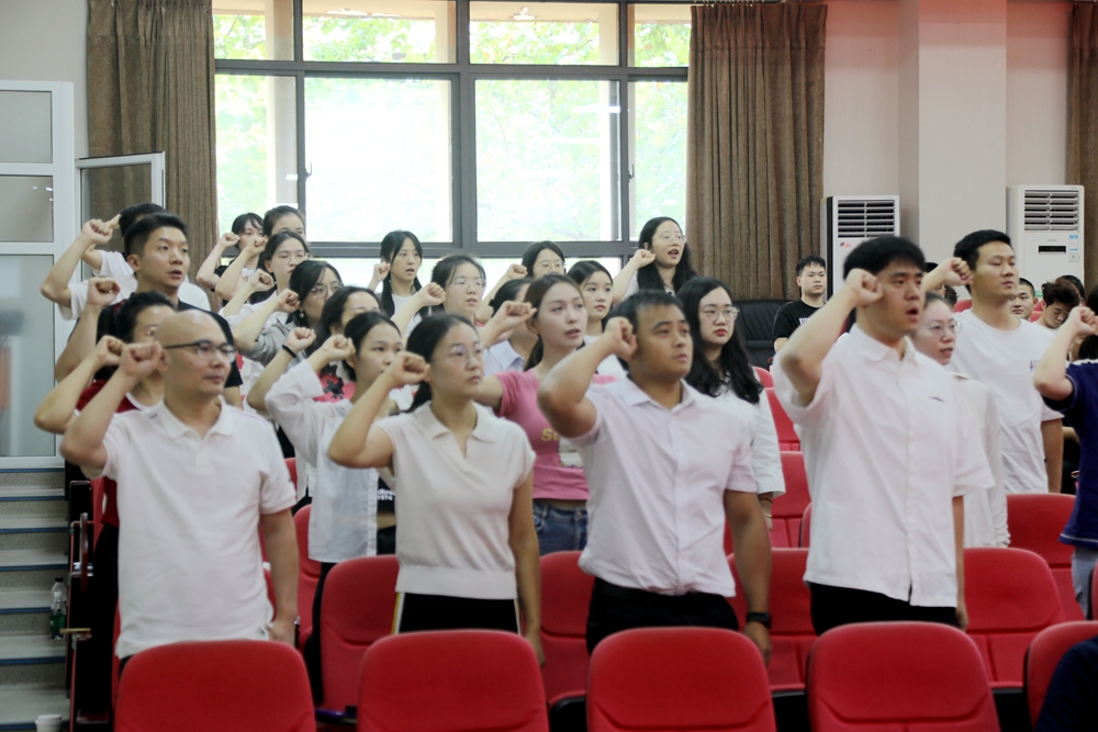 72258312d8345cf1f814c2ec195bb807_origin(1)